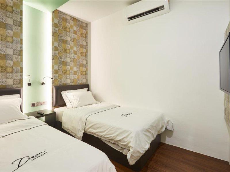 Dream Luxury Hotel Muar Exterior foto
