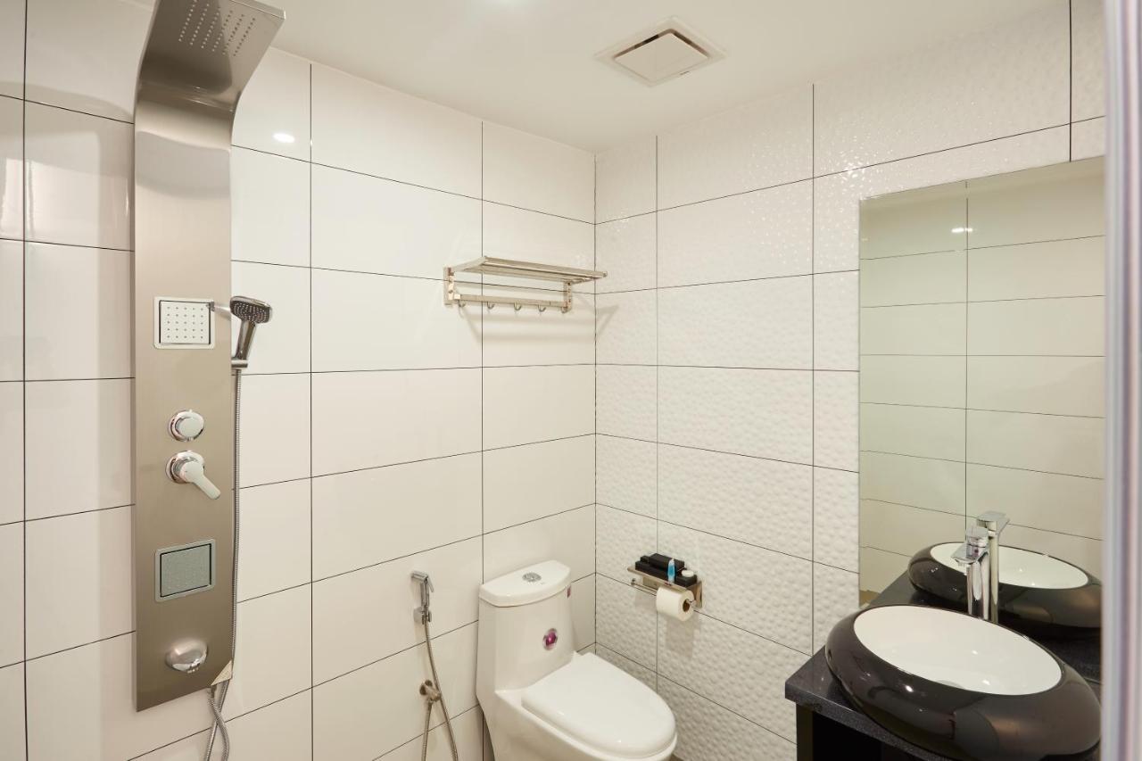 Dream Luxury Hotel Muar Exterior foto