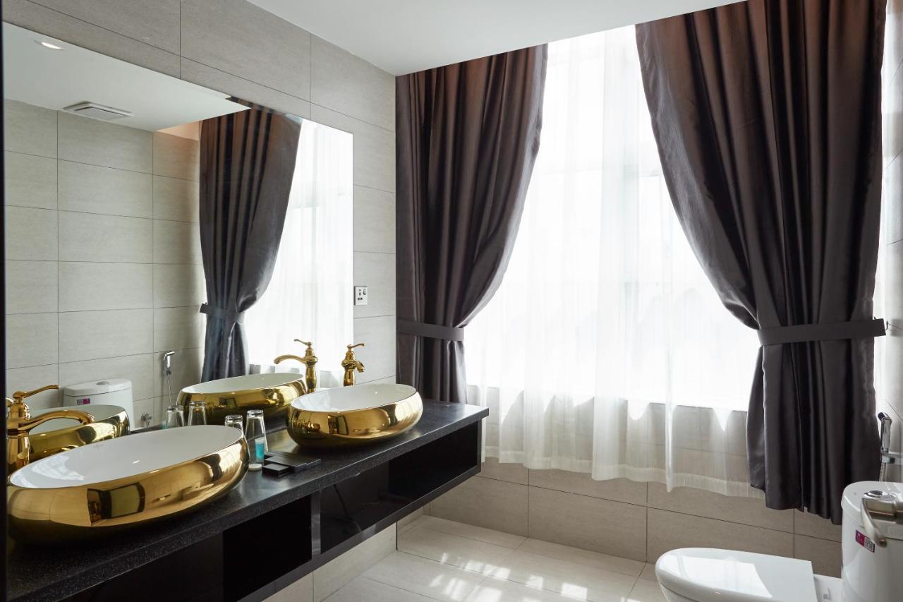 Dream Luxury Hotel Muar Exterior foto