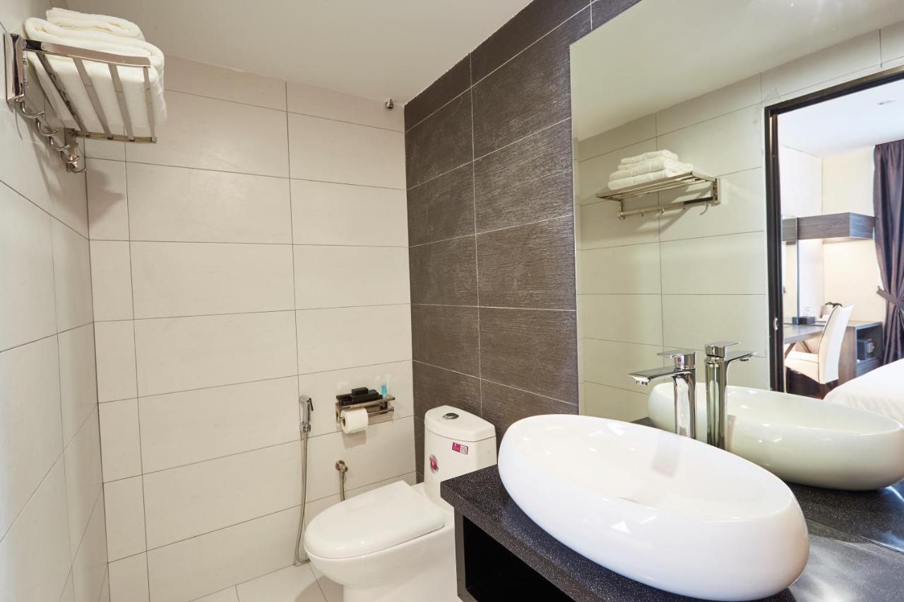 Dream Luxury Hotel Muar Exterior foto