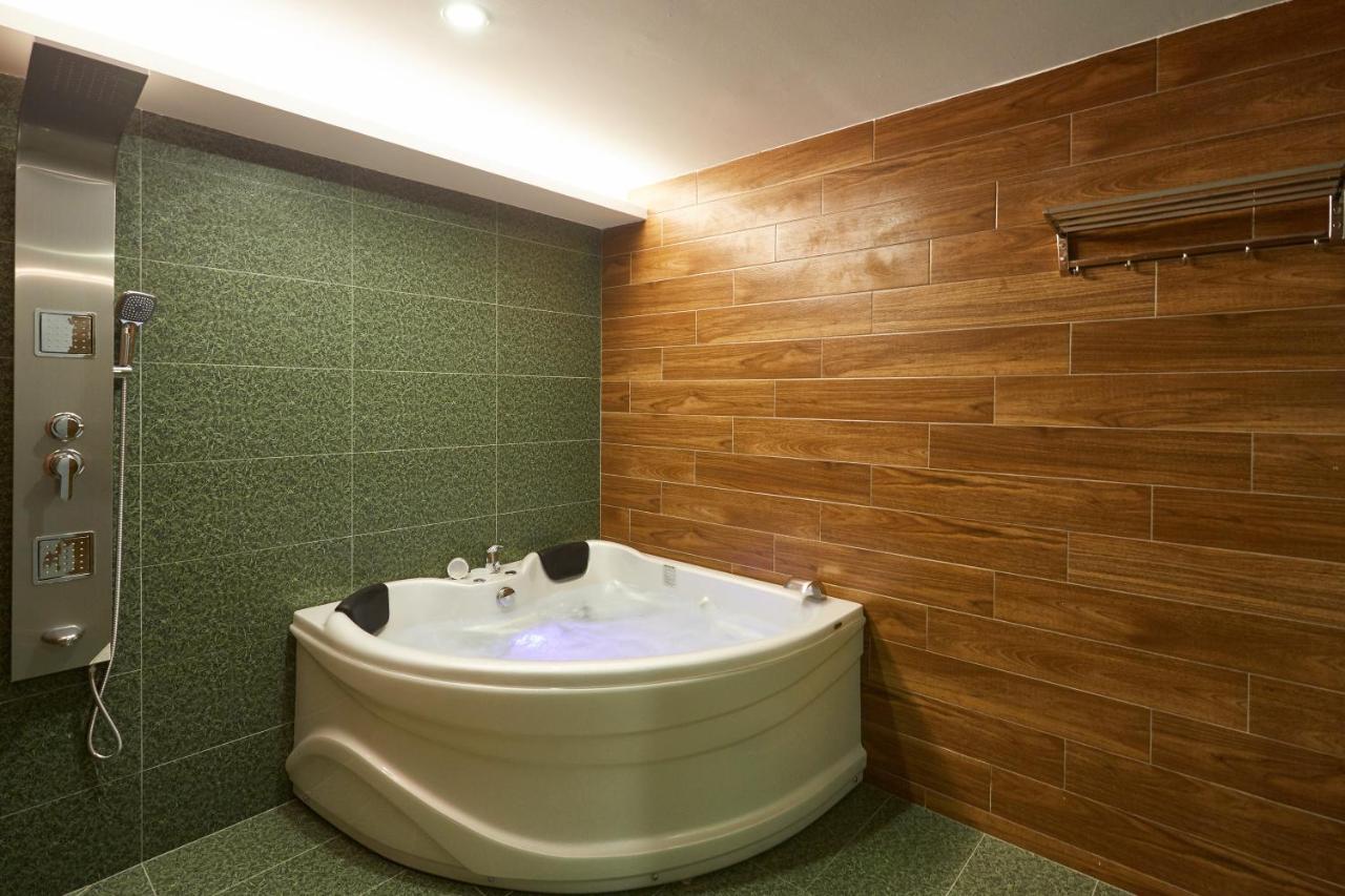 Dream Luxury Hotel Muar Exterior foto