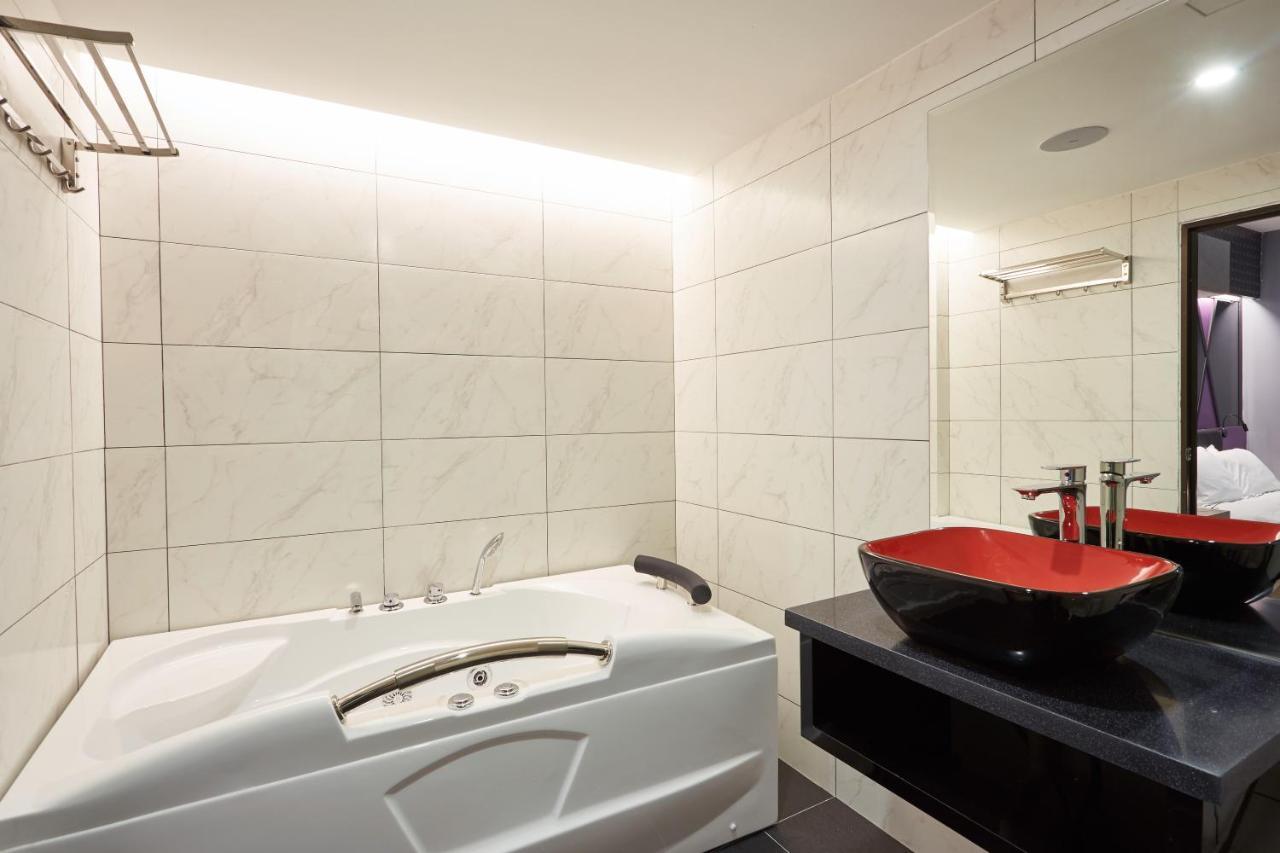 Dream Luxury Hotel Muar Exterior foto