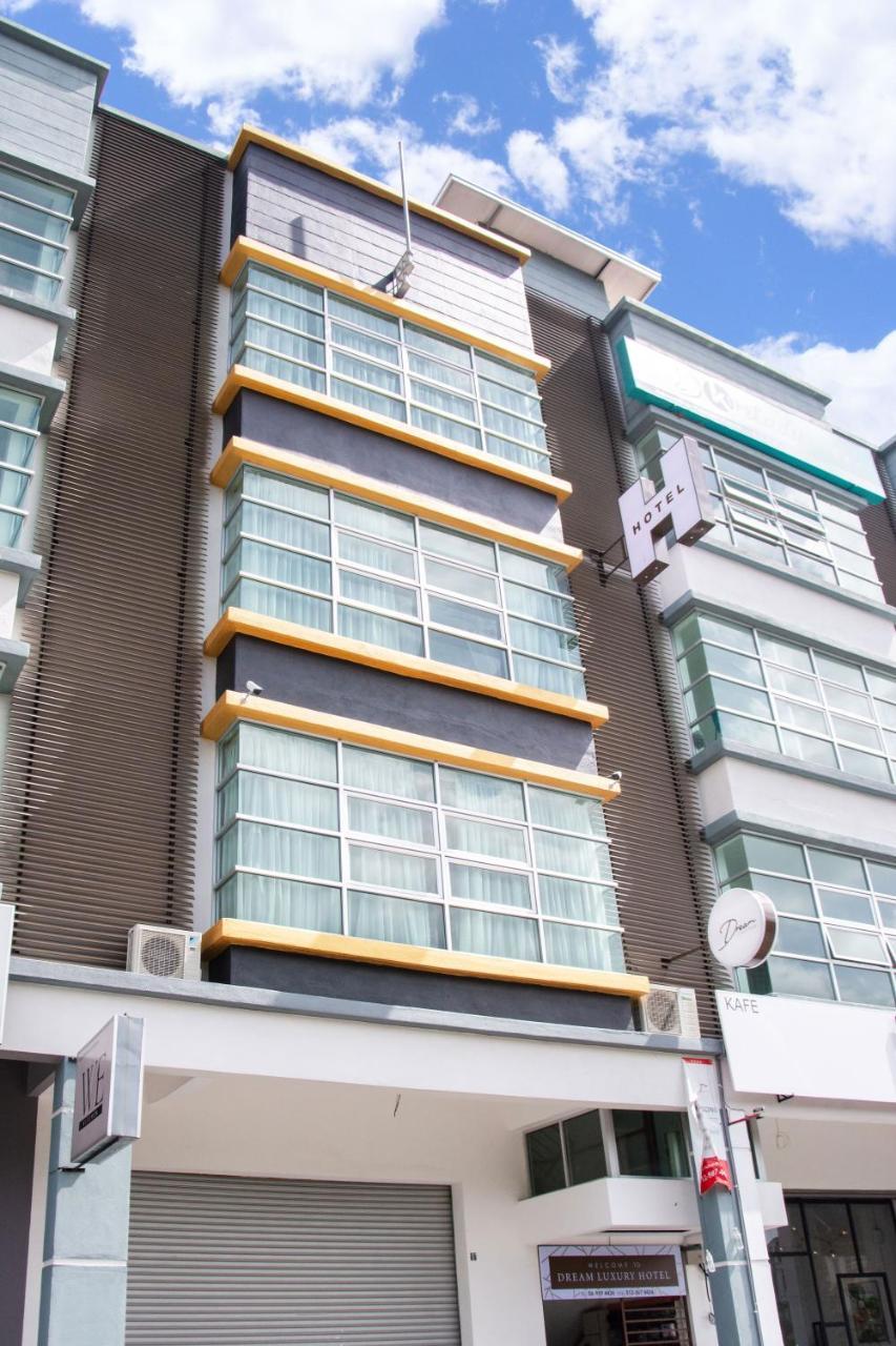 Dream Luxury Hotel Muar Exterior foto
